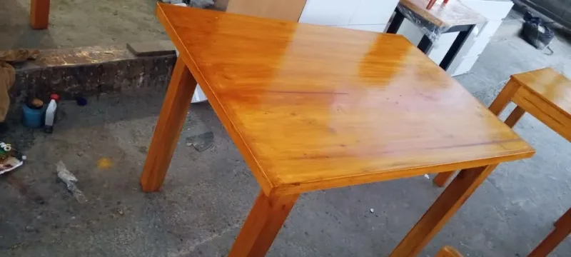 Mesas de madera fabricadas — Ruben Jaqua