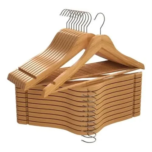 Ganchos artesanales de madera y alambre