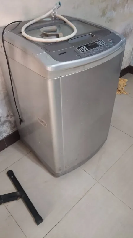 Lavadora LG de 13 kilos