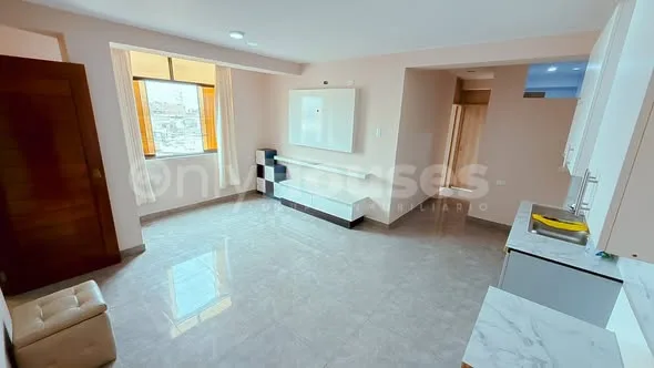 Alquiler de habitación amoblada y departamento en Los Ángeles, Nuevo Chimbote, y terrenos en venta en Urb. Las Praderas III Etapa y Laderas del Norte: dormitorios, sala comedor, cocina, baño, azotea y lotes con medidas