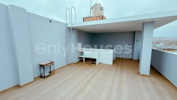 Alquiler de habitación amoblada y departamento en Los Ángeles, Nuevo Chimbote, y terrenos en venta en Urb. Las Praderas III Etapa y Laderas del Norte: dormitorios, sala comedor, cocina, baño, azotea y lotes con medidas