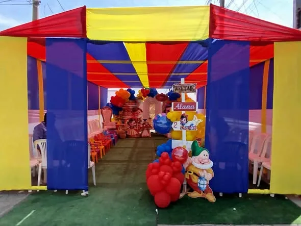 Alquiler de toldos, decoración con globos, sillas, mesas, menaje y mobiliario para eventos y cumpleaños en Nuevo Chimbote